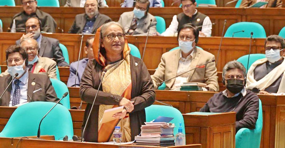 ঘাবড়াবেন না আমরা আছি: শেখ হাসিনা