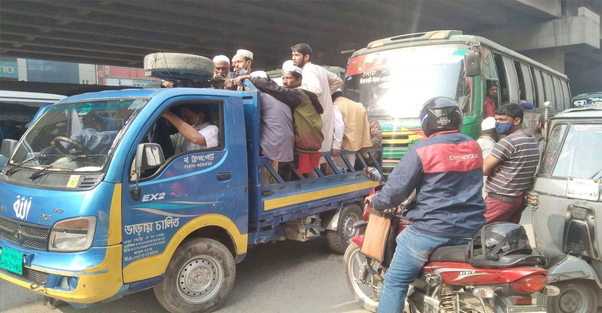 ইজতেমা থেকে ফিরতে ভোগান্তির শিকার মুসল্লিরা