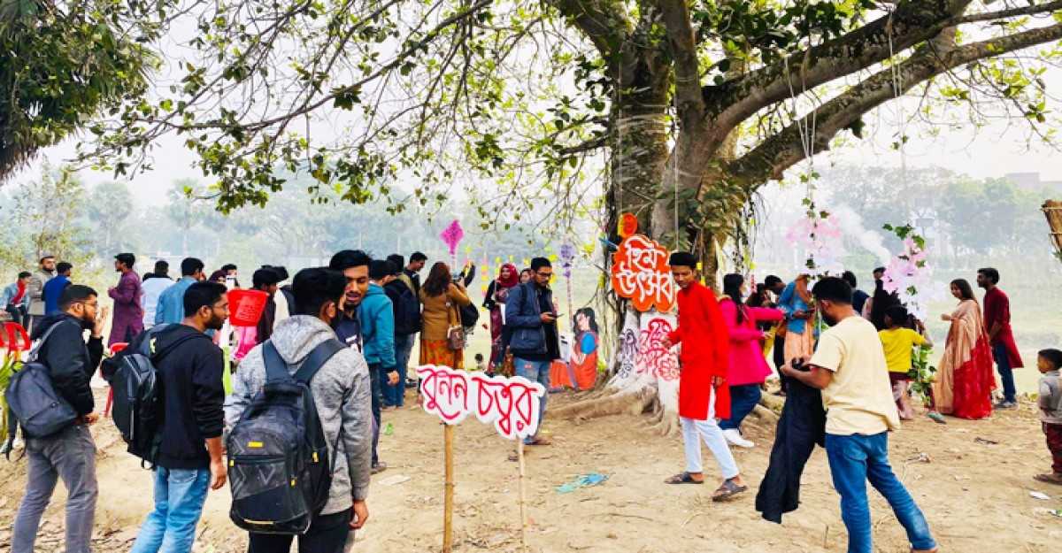 ইবিতে উঞ্চ আমেজে বুননের 'হিম উৎসব'
