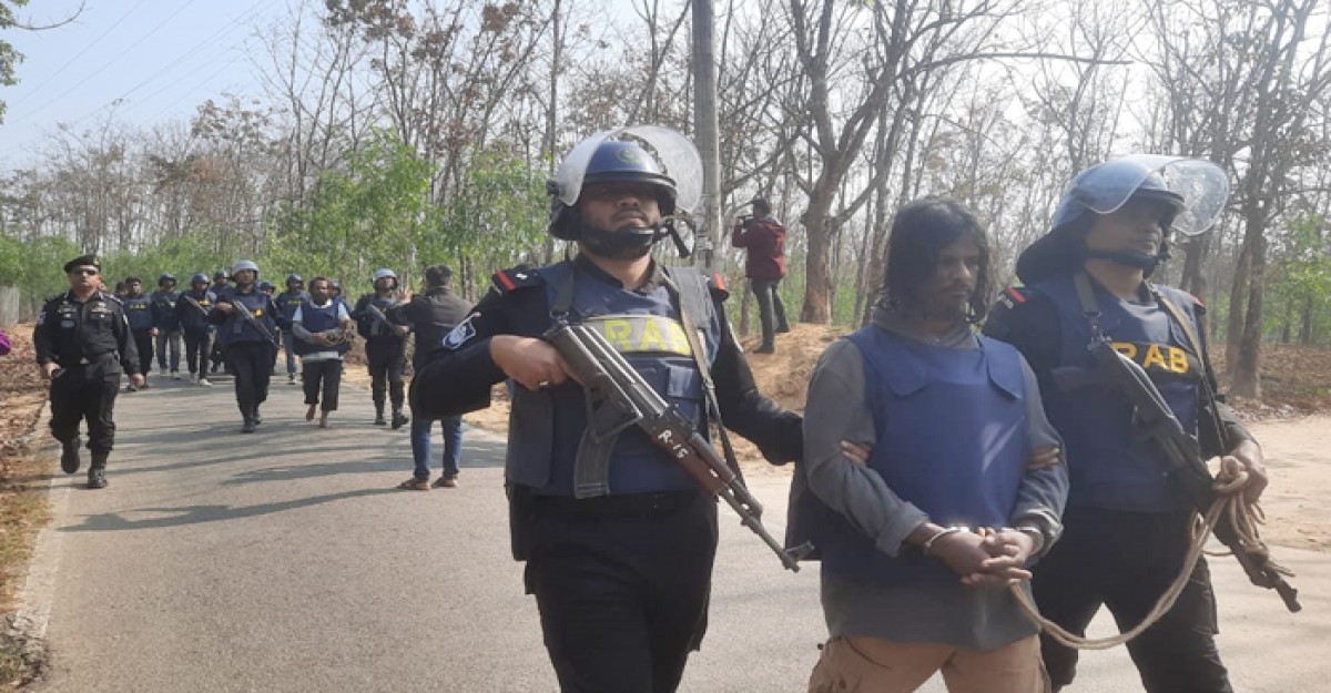 নতুন জঙ্গি সংগঠনের সামরিক প্রধান ও বোমা বিশেষজ্ঞ গ্রেফতার