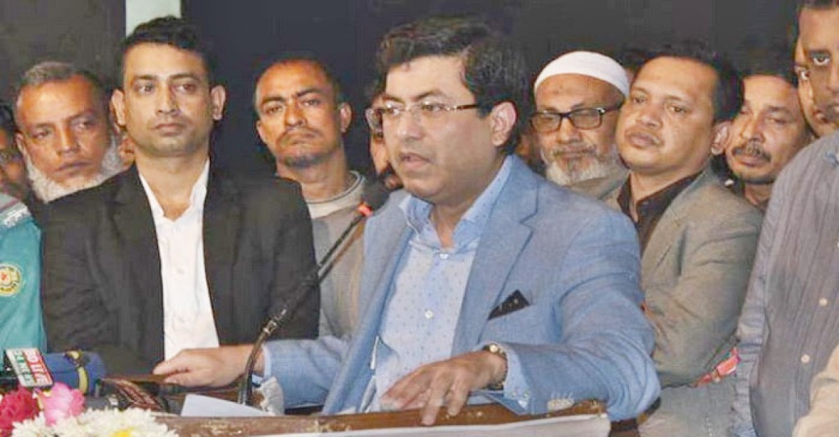হকারদের বসার জায়গা নির্ধারণ করলো দক্ষিণ সিটির মেয়র