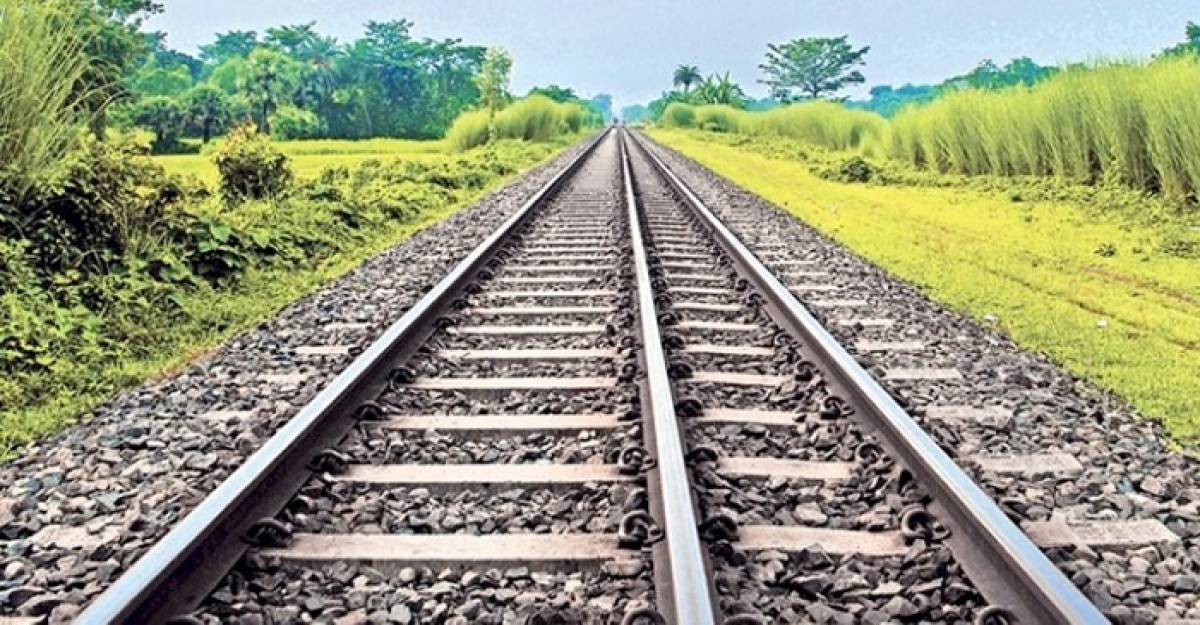 ট্রেনে কাটা পড়ে প্রাণ গেল দুই জনের