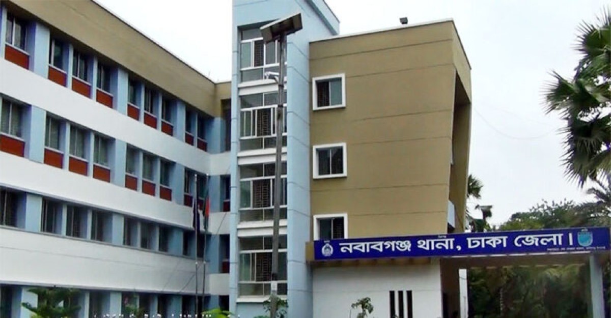 নবাবগঞ্জে চাঁদা না দেওয়ায় ৩ জনকে কুপিয়ে জখম
