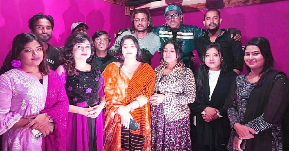 ‘ক্যান্সার’ সচেতনতায় গান গাইলেন ১২ জন কণ্ঠশিল্পী