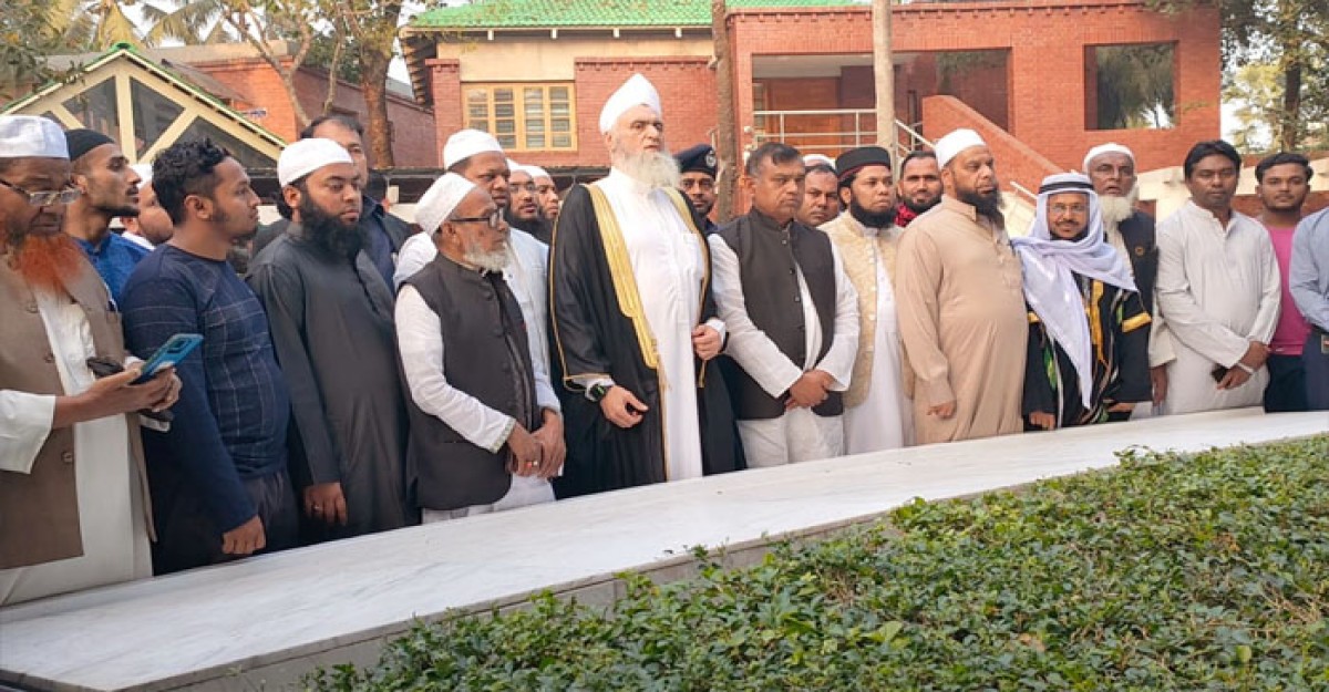 বঙ্গবন্ধুর মাজার জিয়ারত করলেন আল-আকসা মসজিদের ইমাম