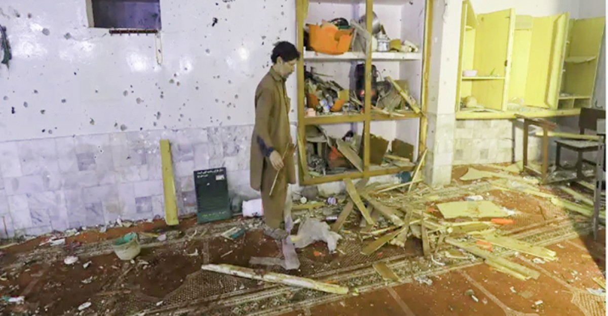 পাকিস্তানে মসজিদে বিস্ফোরণে প্রাণ গেল ১৯ জনের