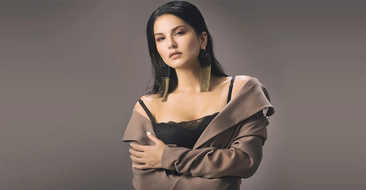 শুটিংয়ে আহত সানি লিওন