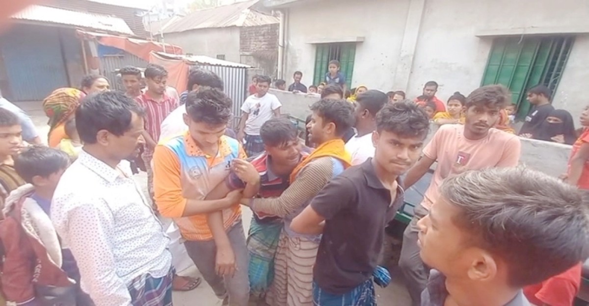 গাজীপুরে ট্রাক চাপায় প্রাণ গেল শিক্ষার্থীর