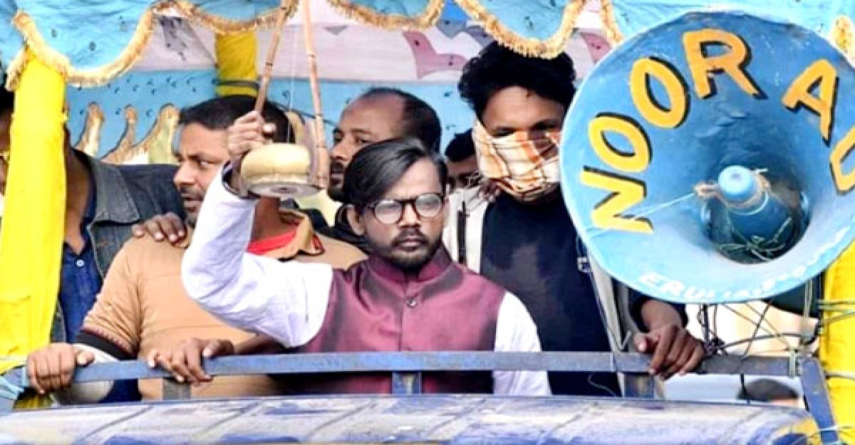 বেশিরভাগ কেন্দ্রে এগিয়ে হিরো আলম