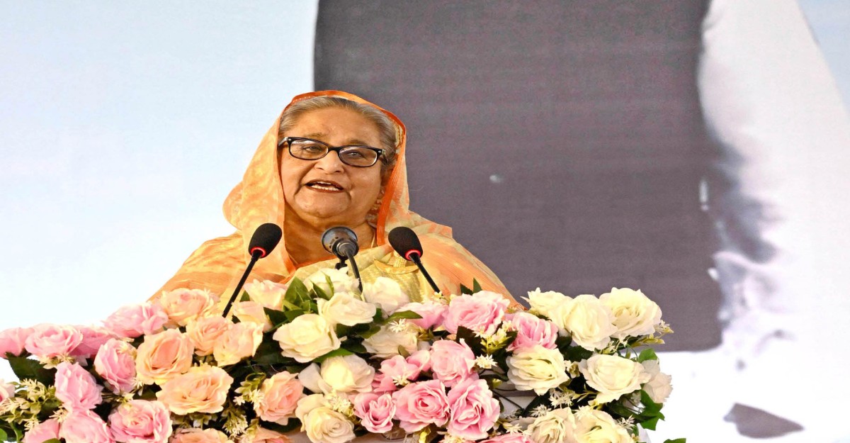 দেশ দুরন্ত গতিতে এগিয়ে চলছে: প্রধানমন্ত্রী