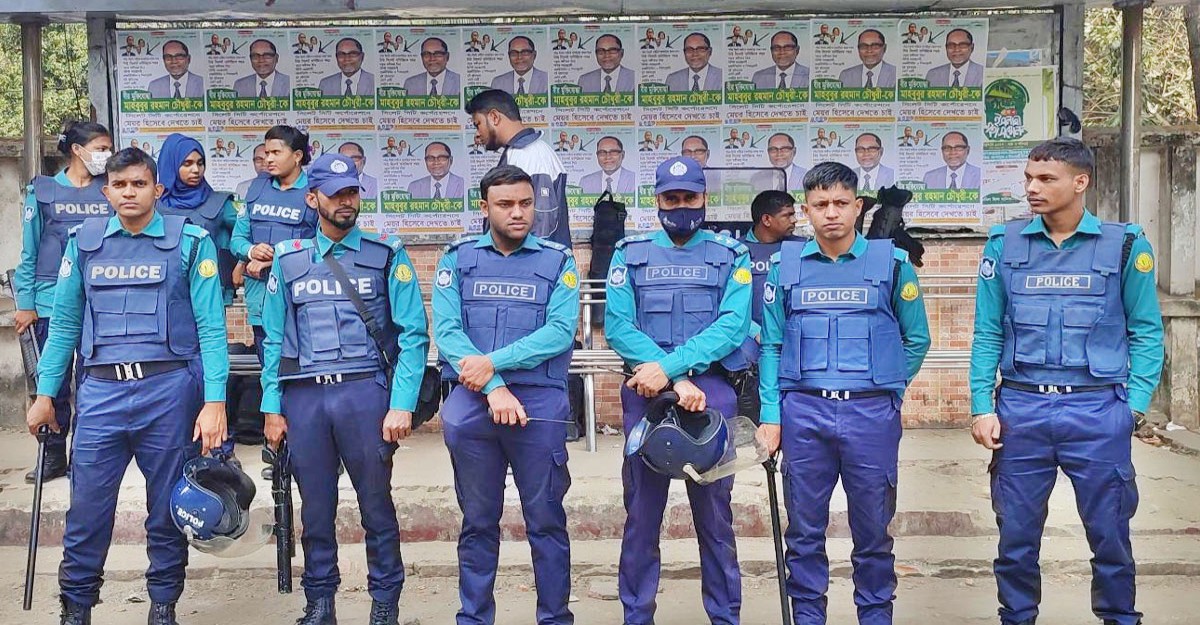 মুখোমুখি অবস্থানে আওয়ামী লীগ-বিএনপি, সিলেটে সতর্ক পুলিশ