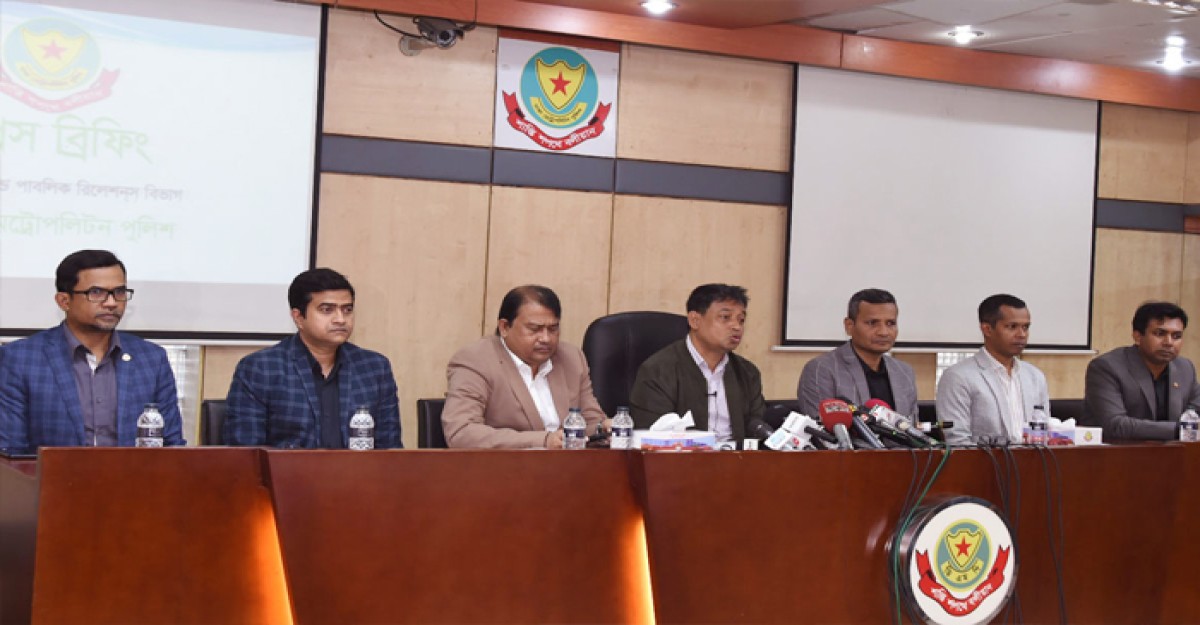 রাজধানীতে প্রতিদিন ৩০০ মোবাইল ছিনতাই হয়: ডিবি