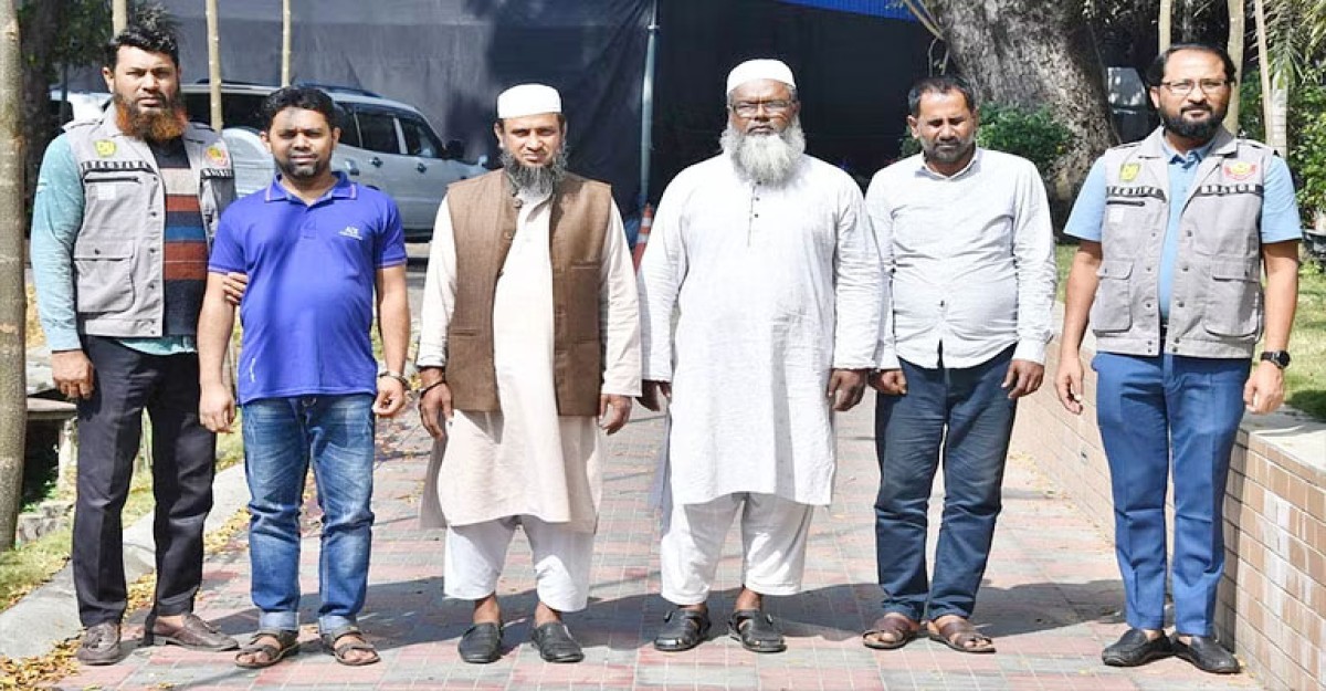 ২০০ কোটি জাল টাকাসহ গ্রেফতার ৪