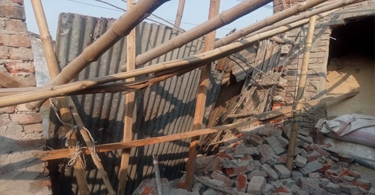 নওগাঁয় আদালতের আদেশ অমান্য করে ব্যবসায়ী প্রতিষ্ঠানে ভাংচুর লুটপাট