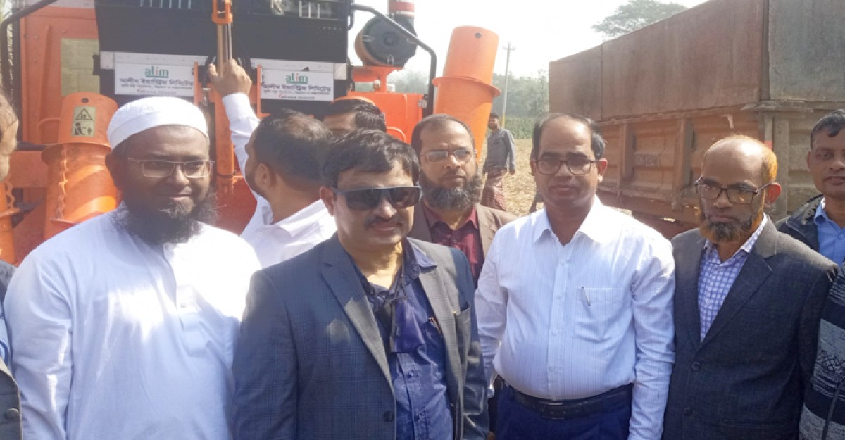 দর্শনা কেরুজ চিনিকলের বীজ আখ কাটা পরিদর্শন করলেন চেয়ারম্যান অপু
