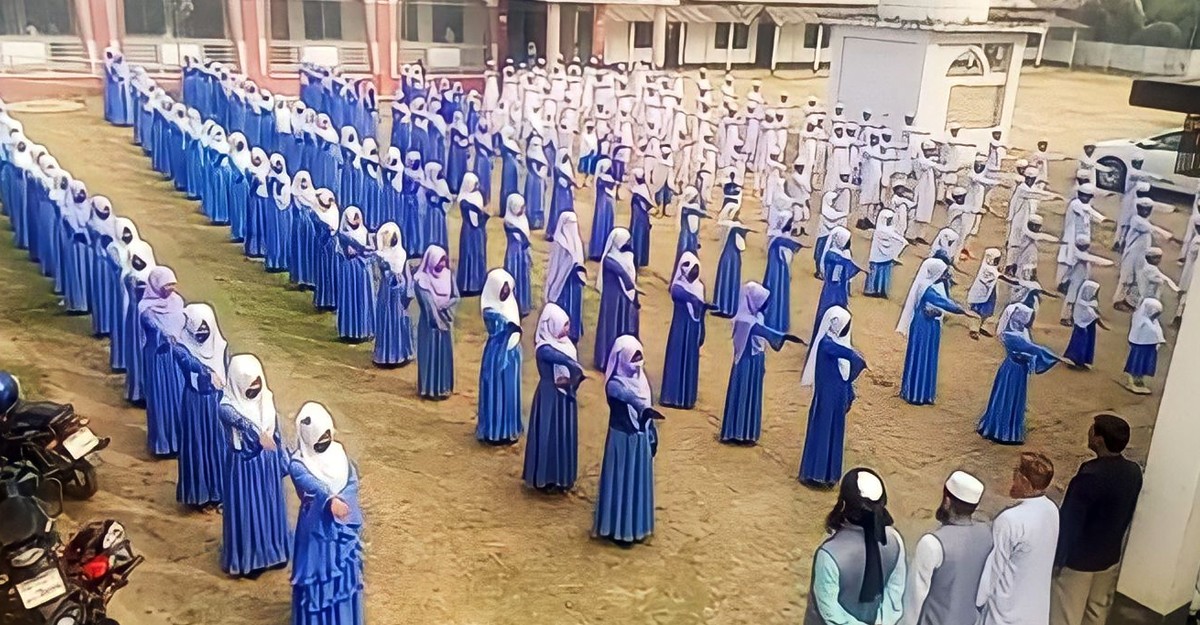 শ্রীপুরে শ্রেণিকক্ষ সংকটে ভুগছে ‘বরামা ইসলামিয়া ফাজিল মাদ্রাসা’