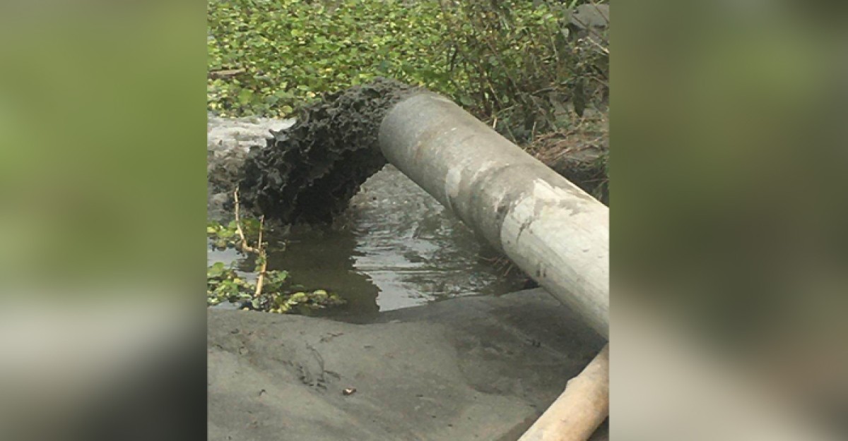 জলাশয় দখল করে মাটি ভরাটের অভিযোগ