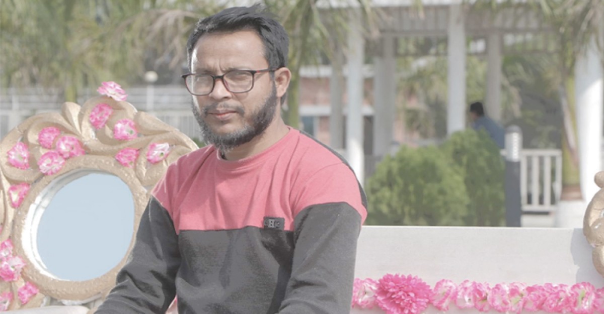 প্রথমবার পরিচালনায় গীতিকার রবি