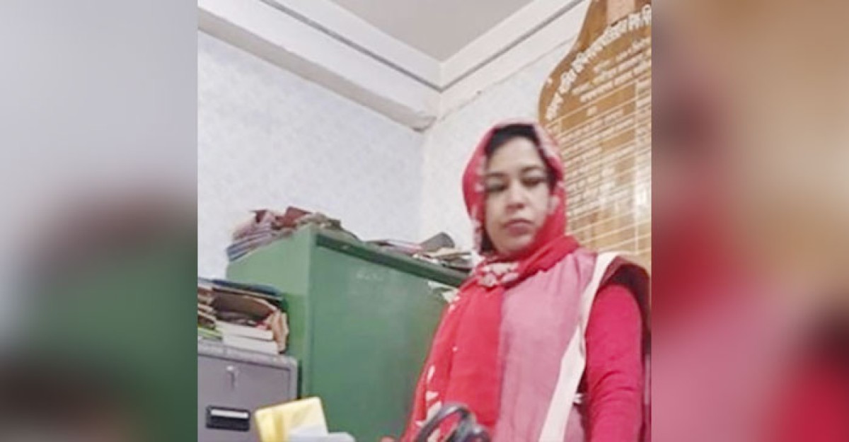 গাজীপুরে পুলিশের গাড়ি ভাঙচুরের অভিযোগে অধ্যক্ষসহ ৫ জন গ্রেফতার