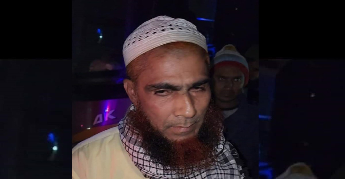 হুজুরের বেশে ইয়াবা পাচার, গ্রেফতার ১