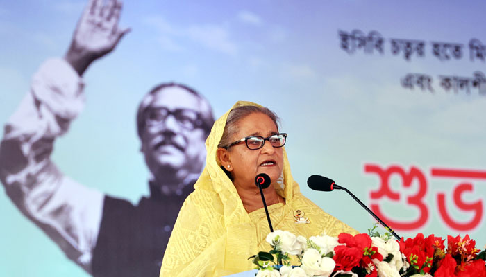 মানুষের ভাগ্য গড়তে রাজনীতি করছি: শেখ হাসিনা