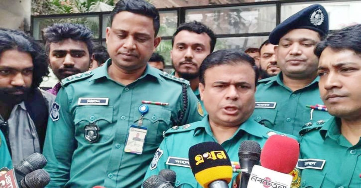 শর্ট সার্কিট থেকে আবাসিক ভবনে আগুন