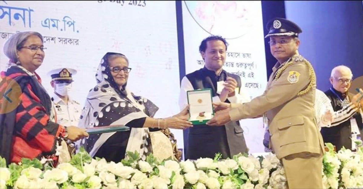 আন্তর্জাতিক মাতৃভাষা পদক পেলেন অতিরিক্ত আইজিপি হাবিবুর রহমান