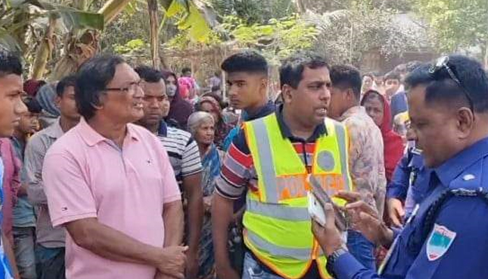 মেহেরপুরে প্রকাশ্যে-দিবালােকে বৃদ্ধকে খুন