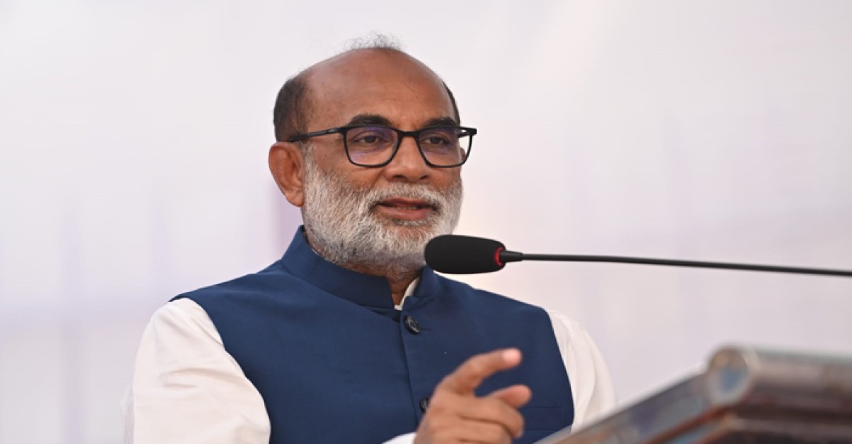 শেখ হাসিনার নেতৃত্বাধীন সরকার মেধাবী জাতি গঠনে কাজ করছে: প্রাণিসম্পদমন্ত্রী