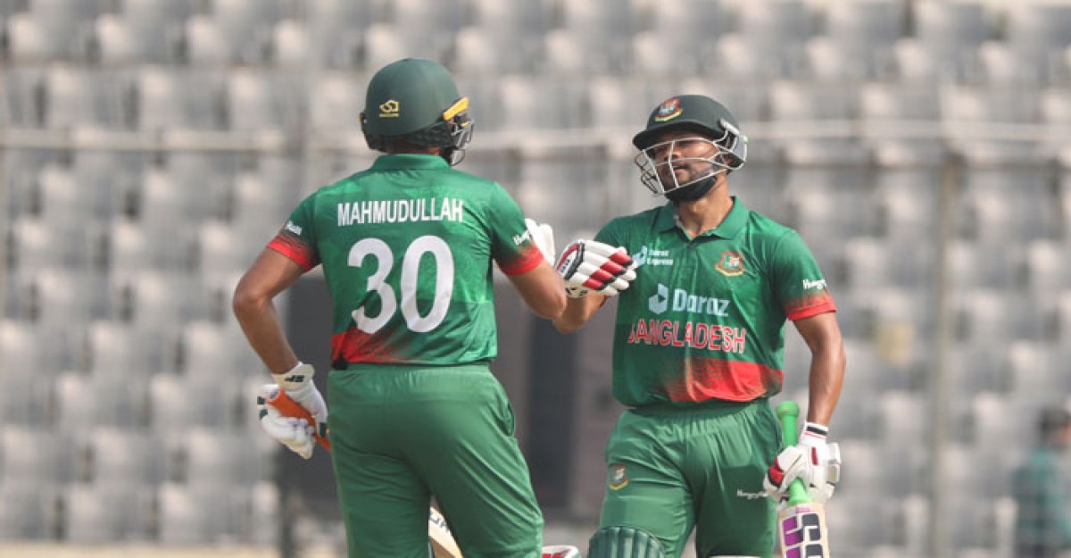 ইংল্যান্ডকে ২১০ রানের টার্গেট দিল টাইগাররা
