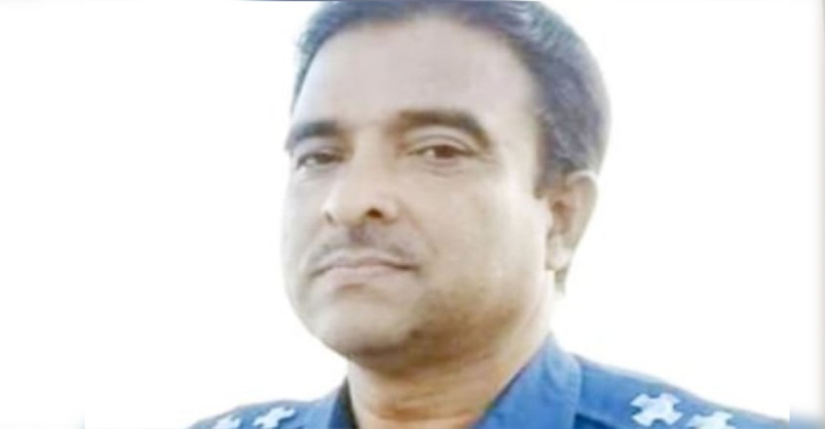 বাস চাপায় প্রাণ গেল ওসির