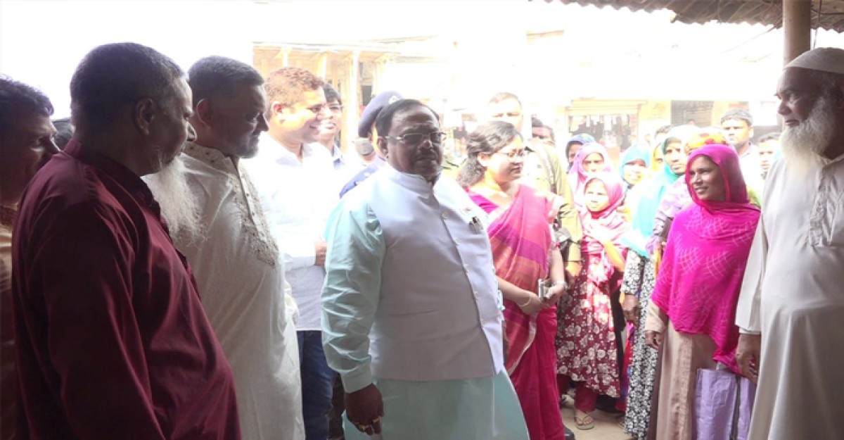 খুব শীঘ্রই কার্ডের মাধ্যমে ওএমএস বিতরণ শুরু হবে: খাদ্যমন্ত্রী