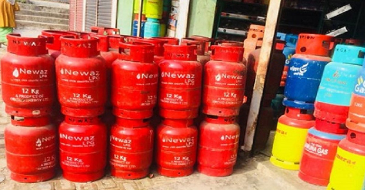 দাম কমল ১২ কেজি এলপি গ্যাসের