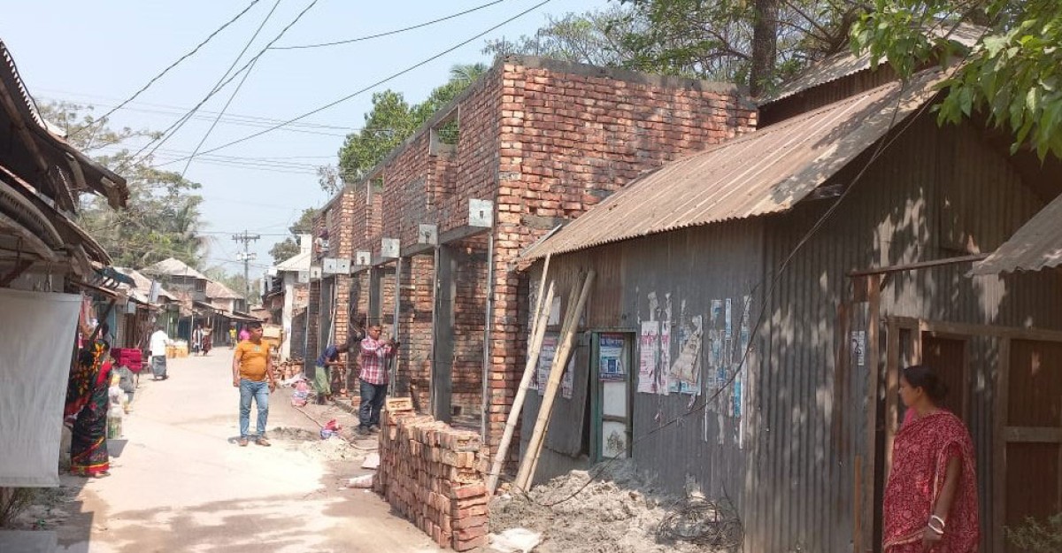 ডিসির নাম ভাঙিয়ে সরকারি জায়গা দখলের অভিযোগ