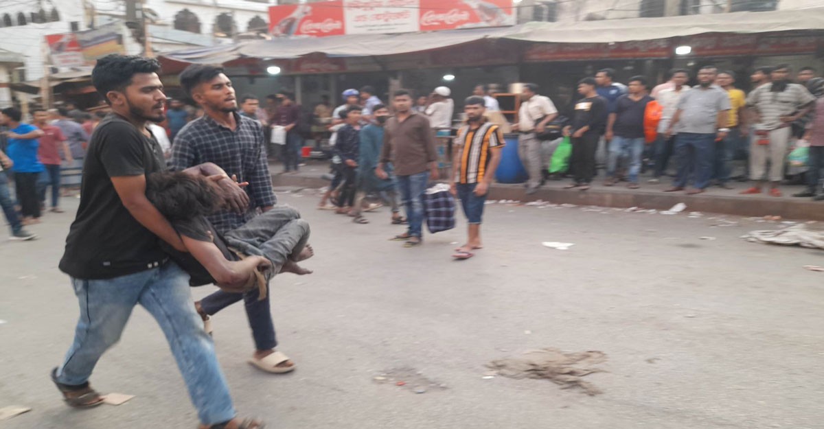 গুলিস্তানে ভবনে ভয়াবহ বিস্ফোরণ, ২ জনের মৃত্যু