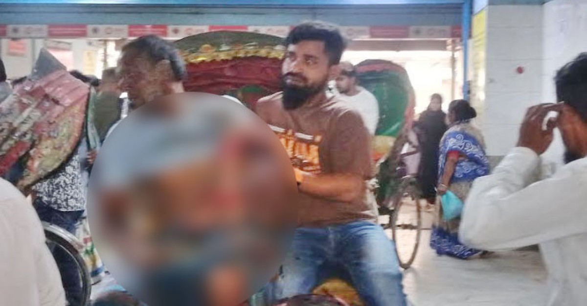 গুলিস্তানে বিস্ফোরণ: আহতদের নেওয়া হচ্ছে ঢামেকে