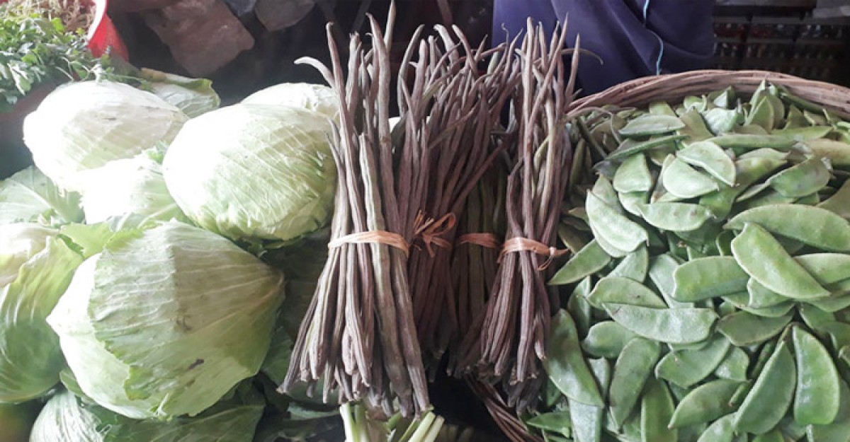 পঞ্চগড়ে সজিনা ১২০ টাকা কেজি, দেশি চিনি উধাও