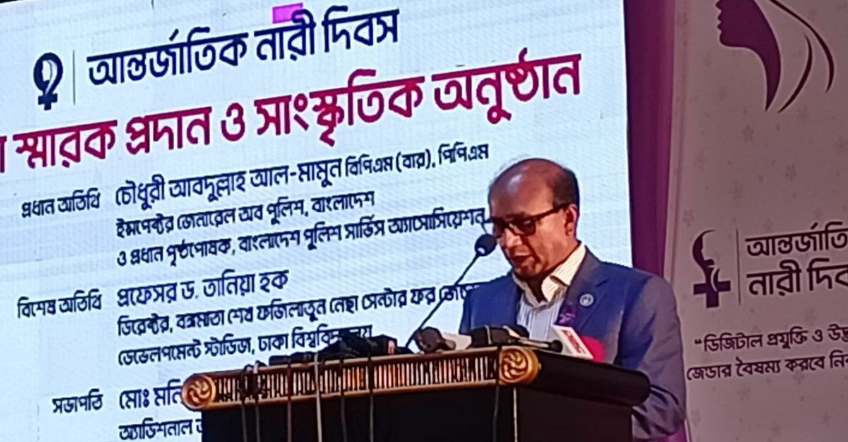 পুলিশের বেশিরভাগ সদস্যরা ঢাকাতেই থাকতে চান: মনিরুল
