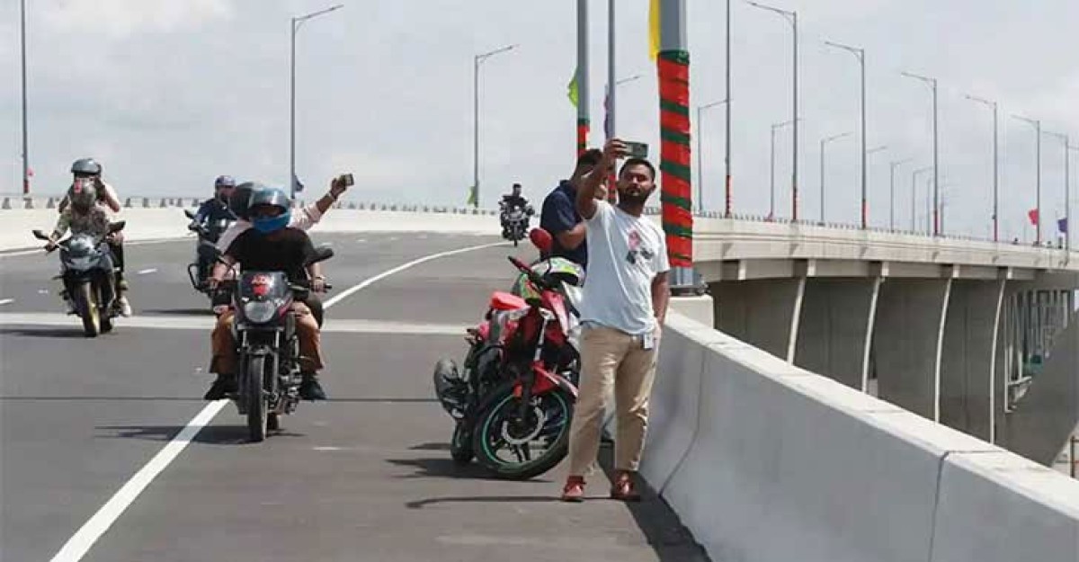 ঈদের আগেই পদ্মা সেতুতে মোটরসাইকেল চলতে পারে