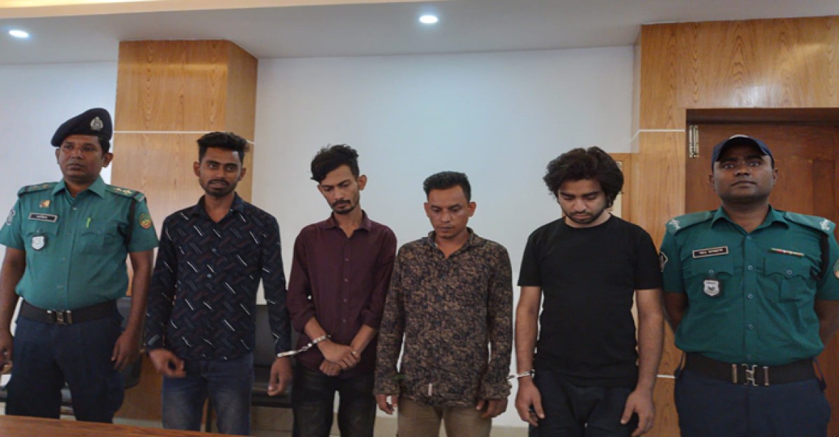 টঙ্গীতে ইয়াবাসহ ৪ মাদক ব্যাবসায়ী গ্রেফতার