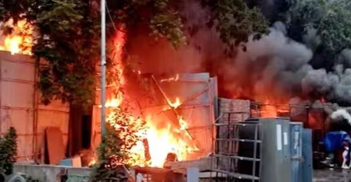 টালিগঞ্জের এনটি ওয়ান স্টুডিওতে ভয়াবহ আগুন