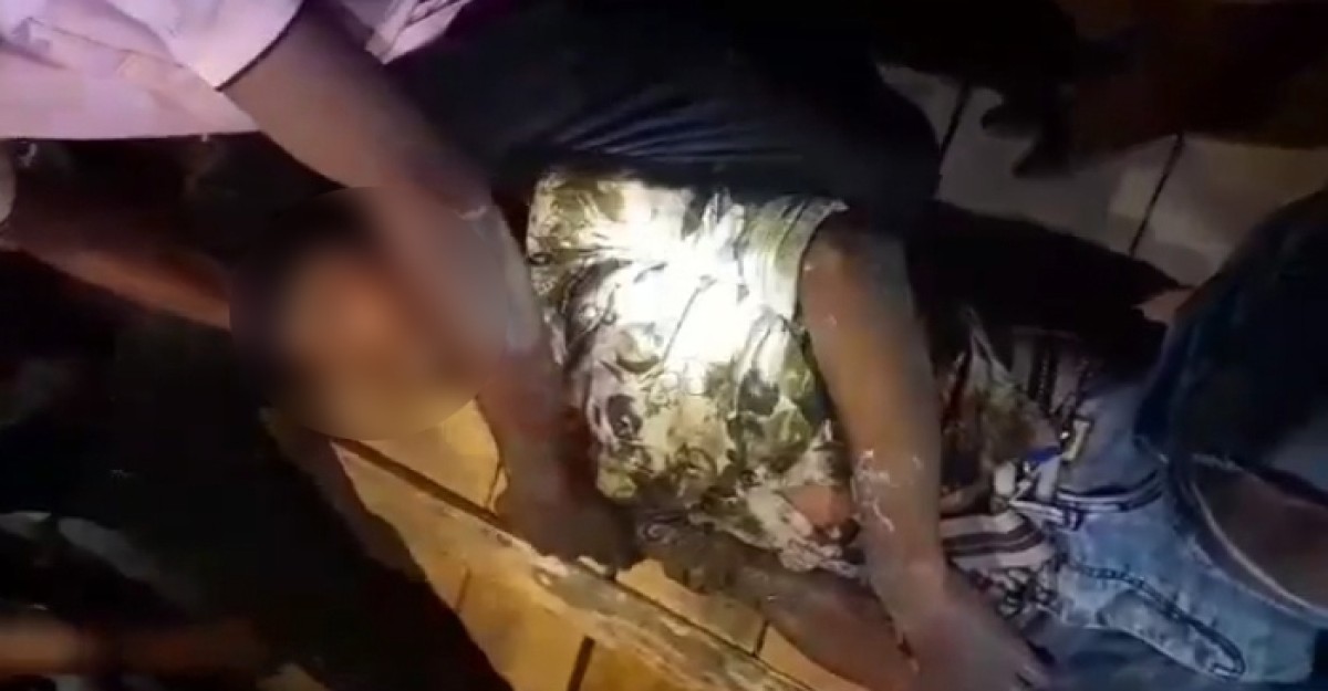 ইদুর মারার বৈদ্যুতিক ফাঁদে জড়িয়ে স্কুল ছাত্রের মৃত্যু