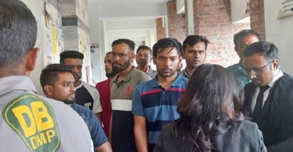 ডাচ-বাংলার টাকা ছিনতাই: দোষ স্বীকার করলো আকাশ