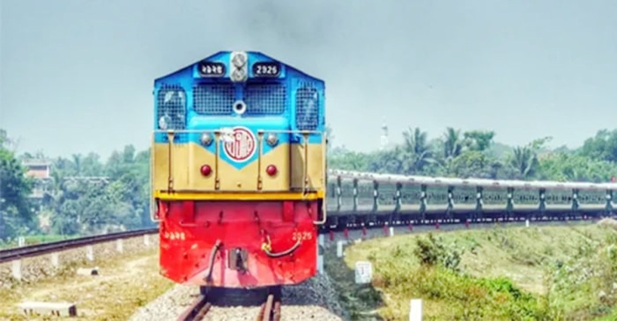 ট্রেনে ওঠার সময় পা পিছলে প্রাণ গেল নারীর