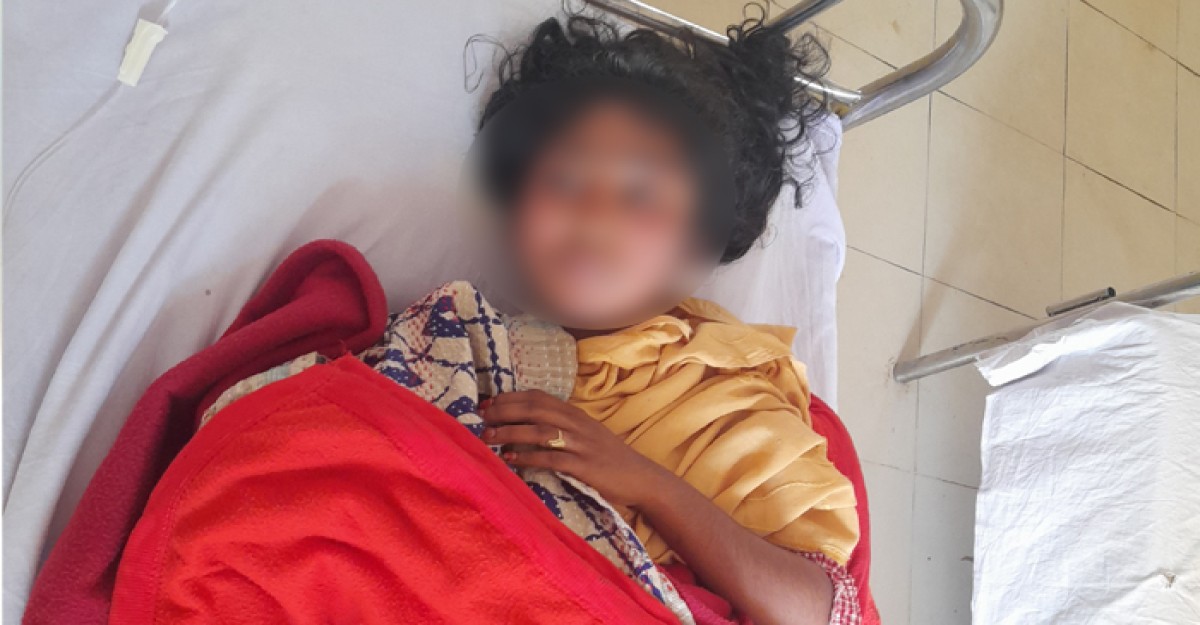 পলাশবাড়ীতে বাবা খেলেন টাকা, মেয়ে খেলেন বিষ