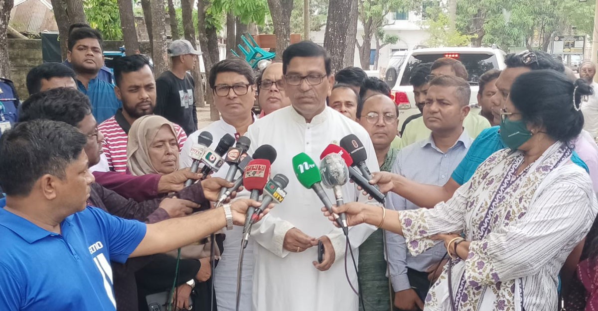 আমরা স্বাধীন সাংবাদিকতায় বিশ্বাস করি: হানিফ