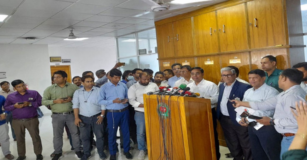 ৩০০ আসনেই ভোট হবে ব্যালটে : ইসি