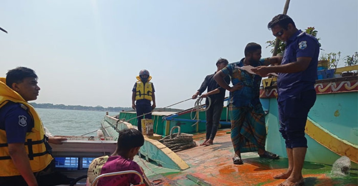 চাঁদপুরে ১মাসে ৬০০ জেলেসহ ৬ কোটি টাকার কারেন্টজাল জব্দ