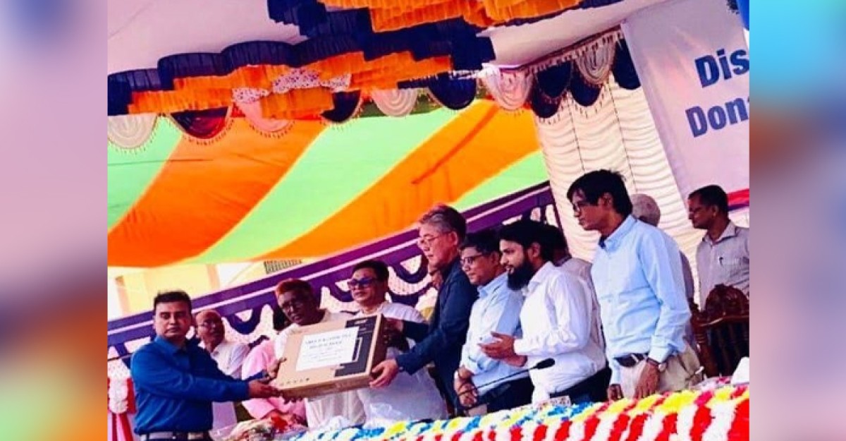 ভাঙ্গায় কম্পিউটার ল্যাব ও শিক্ষার্থীদের শিক্ষা সামগ্রী বিতরণ