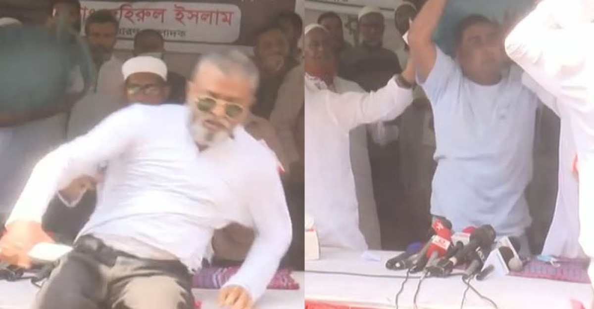 বঙ্গবাজারে ব্যবসায়ীদের হাতাহাতি